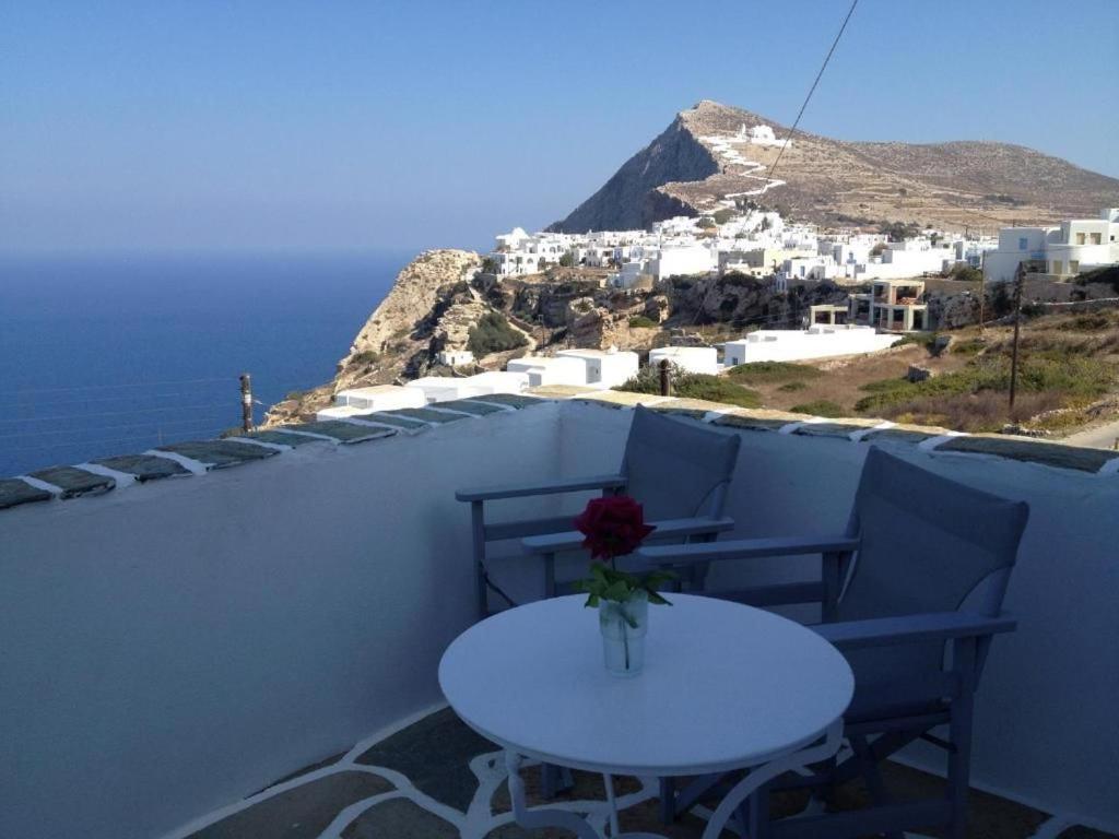 Kifines Suites Folegandros Town Exterior photo